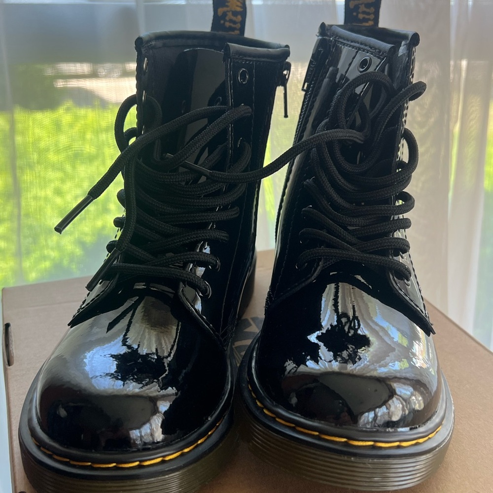 Dr. Martens Black patent Lamper boots. Kids size 3. Women’s size 5. Brand new!